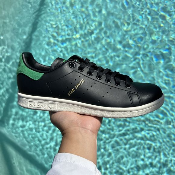 MEN'S Adidas Originals Stan Smith Core Black Green GZ6314 - Picture 2 of 10
